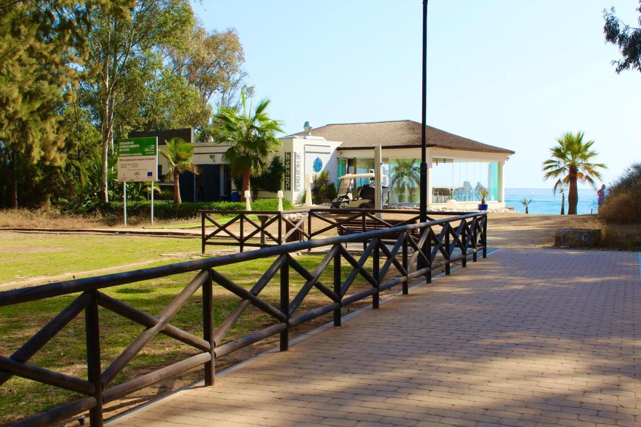 Apartment In El Presidente Beach Side New Golden Mile Estepona Exteriör bild