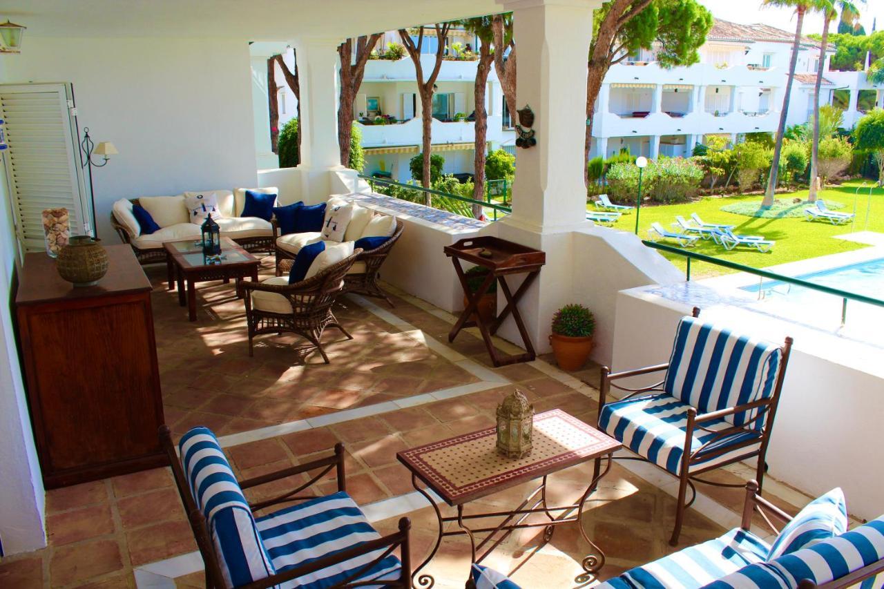 Apartment In El Presidente Beach Side New Golden Mile Estepona Exteriör bild