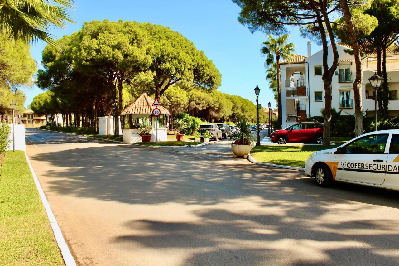 Apartment In El Presidente Beach Side New Golden Mile Estepona Exteriör bild