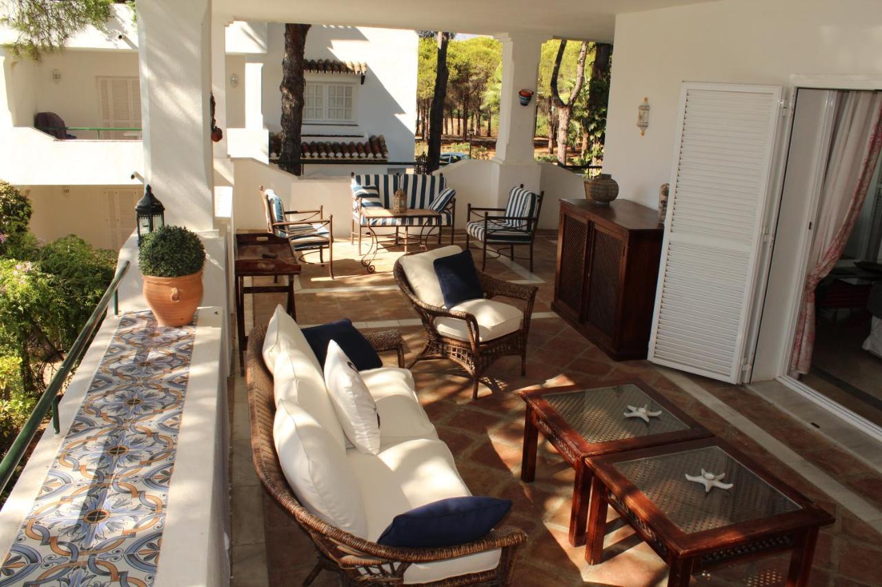 Apartment In El Presidente Beach Side New Golden Mile Estepona Exteriör bild