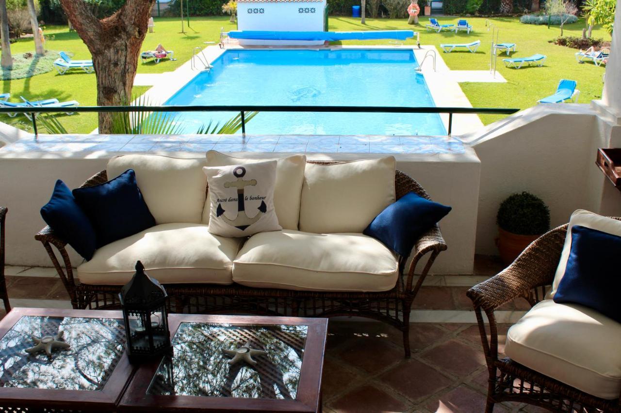 Apartment In El Presidente Beach Side New Golden Mile Estepona Exteriör bild